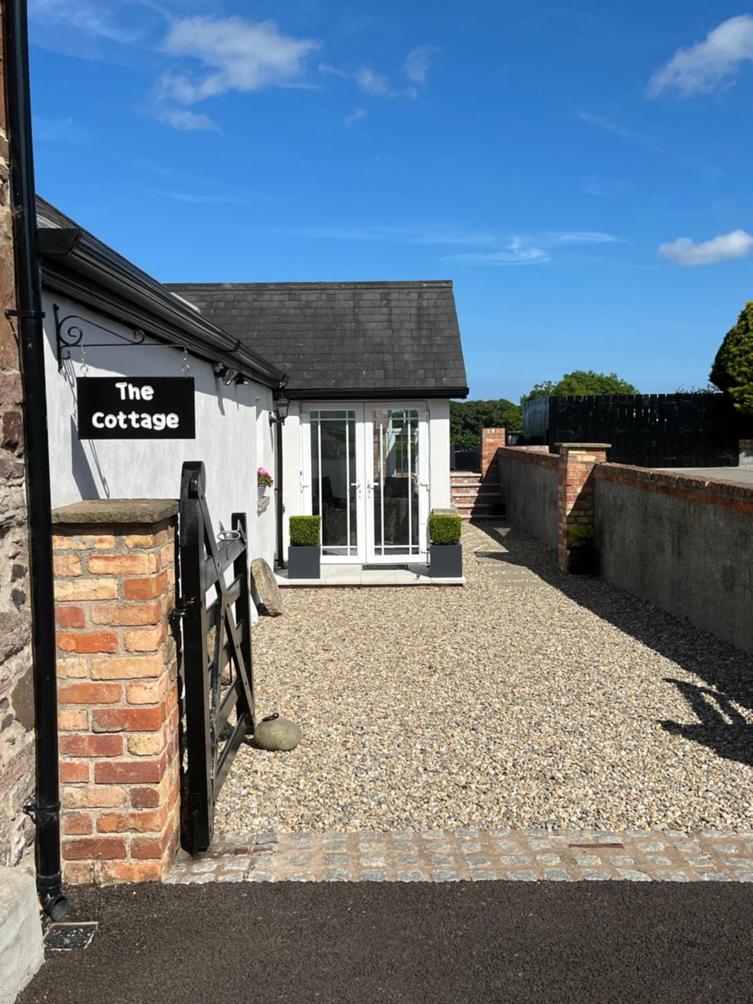 The Cottage At Ashbrook - Charming Country Cottage Near Belfast Buitenkant foto