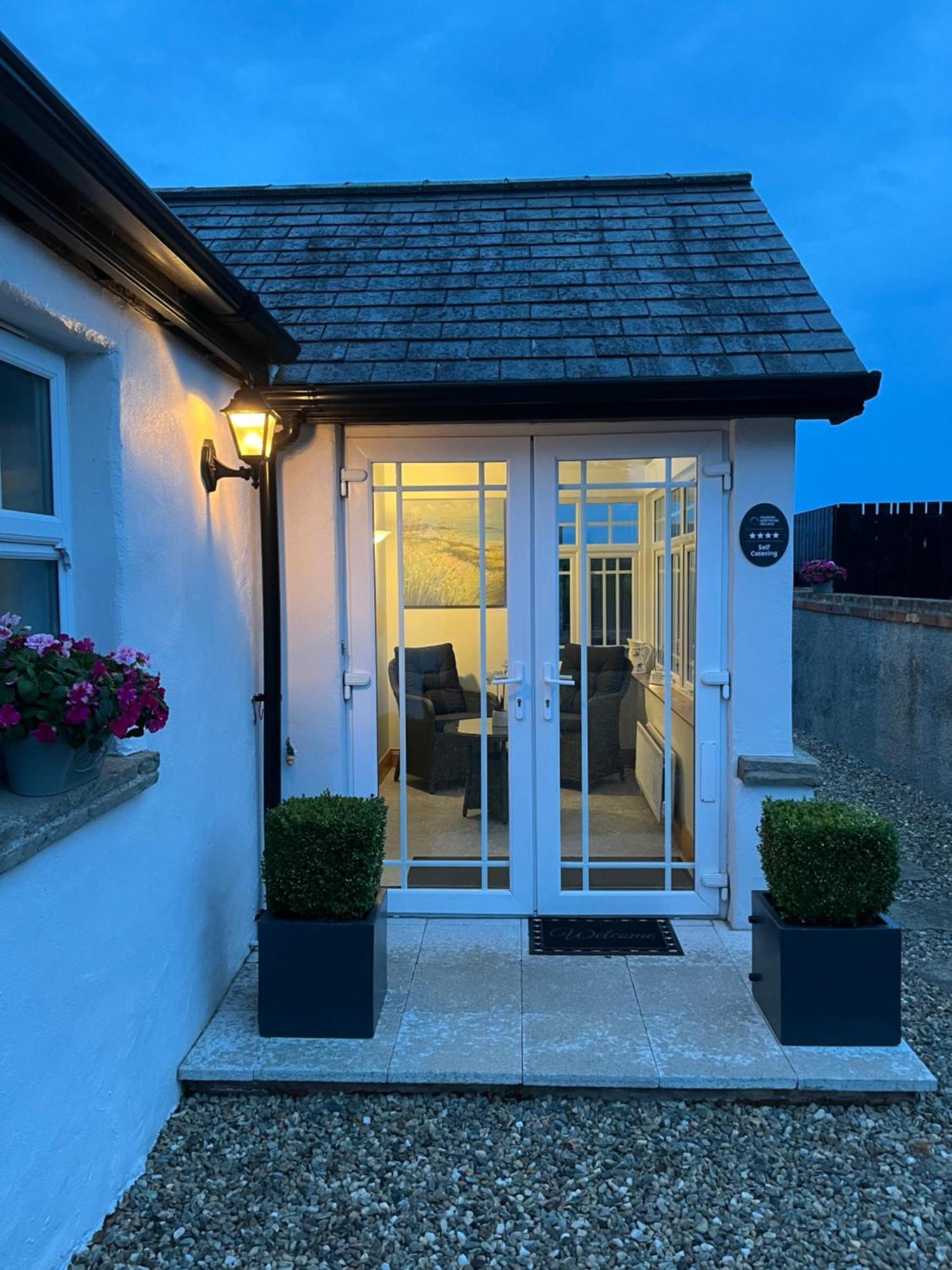 The Cottage At Ashbrook - Charming Country Cottage Near Belfast Buitenkant foto