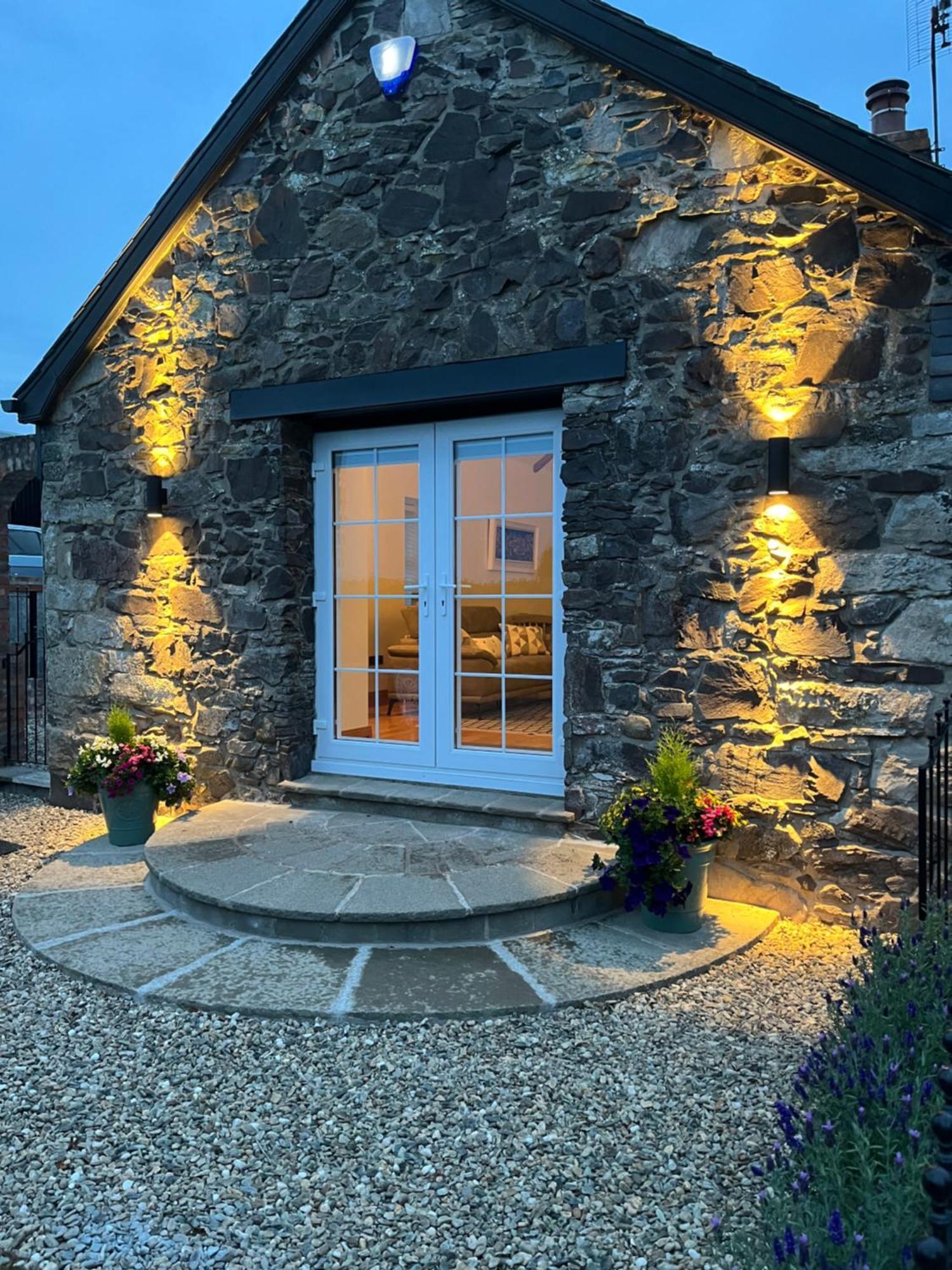 The Cottage At Ashbrook - Charming Country Cottage Near Belfast Buitenkant foto